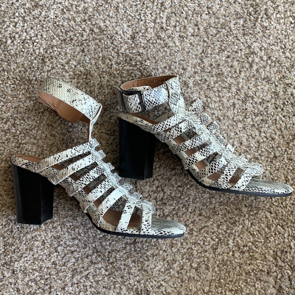 Vionic Sami heel Snake skin size 8.5 - Picture 4 of 10